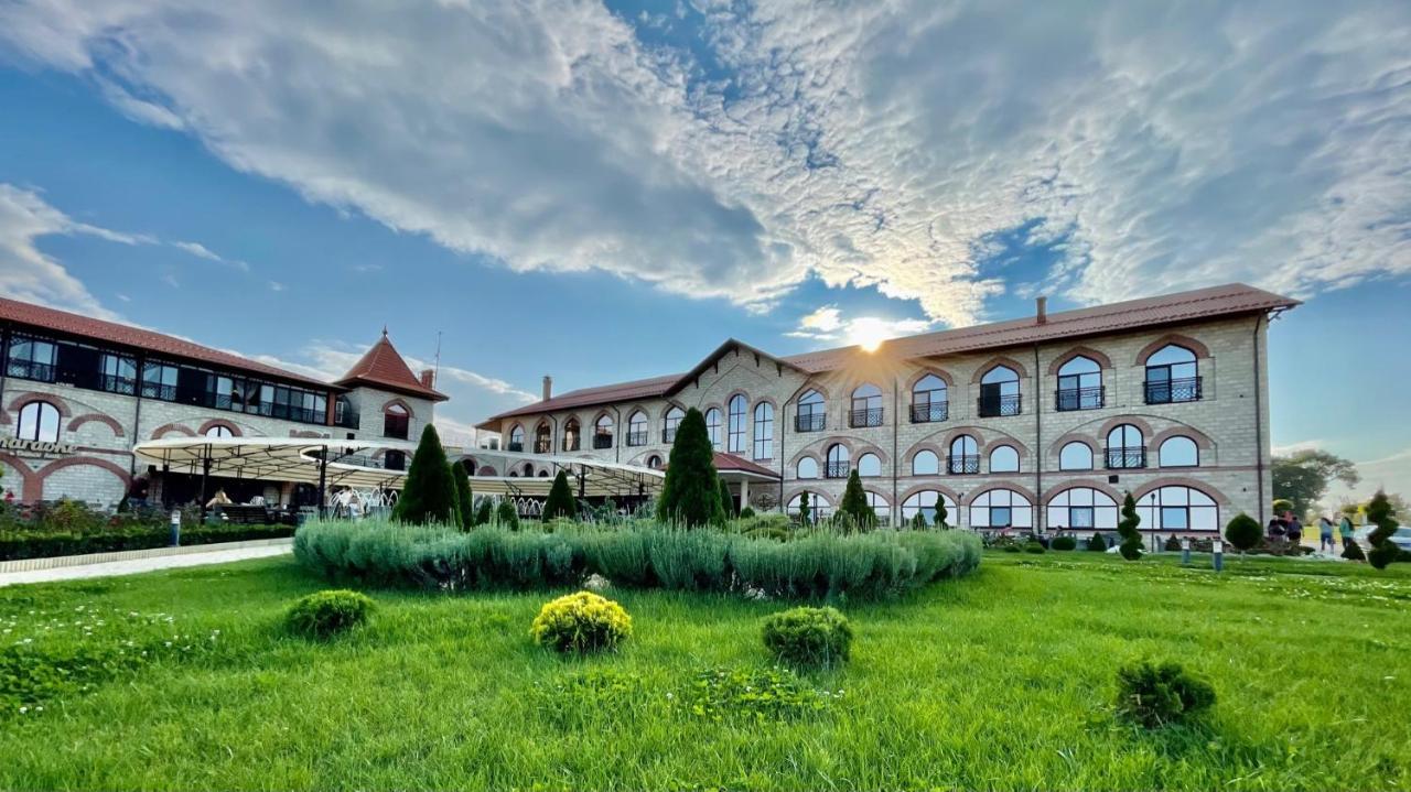 Старый Бастион Hotel Bender Ngoại thất bức ảnh